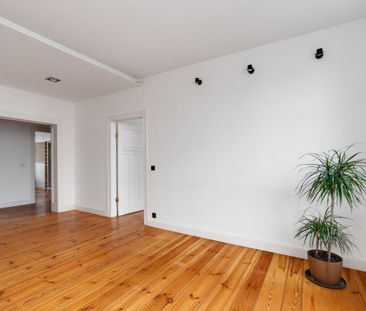 Przestronne klimatyczne mieszkanie z 2 balkonami - Zdjęcie 3