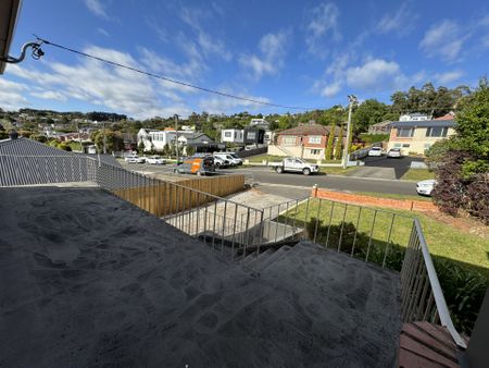 You'll Love, Living Here! - Photo 5