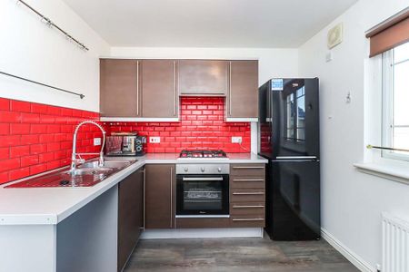 2 bedroom flat to rent - Photo 4