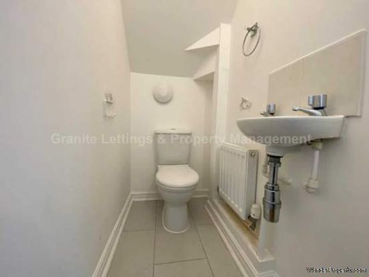 3 bedroom property to rent in Manchester - Photo 1