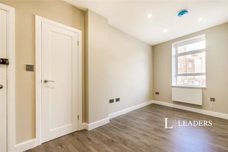 1 bedroom apartment to rent The Hard, Portsmouth, Hampshire, PO1 - Photo 5