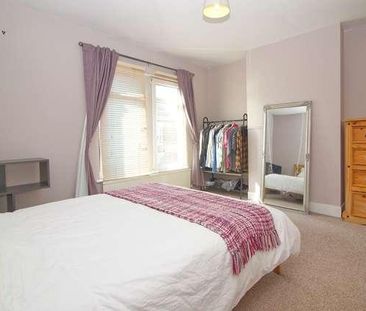 New Bradwell - Double Bedroom House With D/s Cloakroom, MK13 - Photo 6