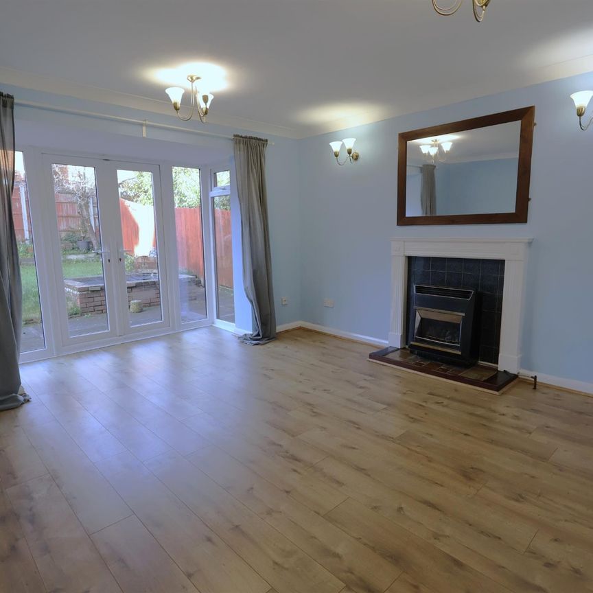 St Sebastian Crescent Fareham Unfurnished - Photo 1