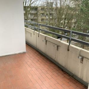 Wir renovieren für Sie!! gut geschnittene 2-Zimmer-Wohnung mit Balkon und Aufzug in MG Schmölderpark - Photo 2