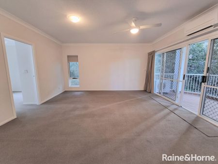 5/86 Musgrave Road, Indooroopilly, QLD 4068 - Photo 5