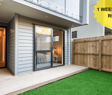 Location and convenience! - Photo 1