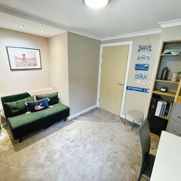 Magretian Place, Cardiff, CF10 - Photo 1