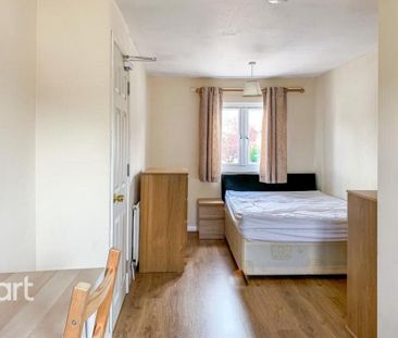 1 bedroom in a house share to rent - Photo 4