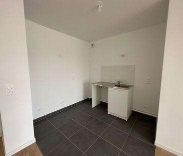 Location Appartement 2 pièces 40m² LE PLESSIS ROBINSON 92350 - Photo 3