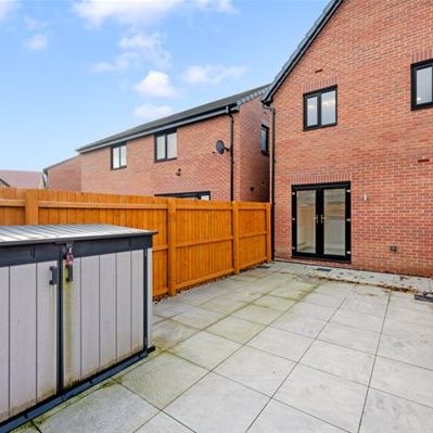 Helmfield, Westhoughton, Bolton - Photo 1