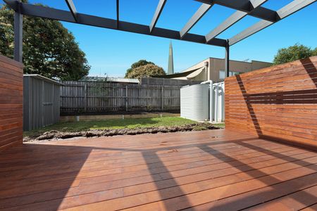6A Bradshaw Street, Essendon VIC 3040 - Photo 3