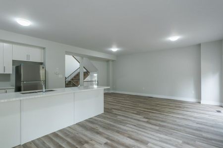 For Lease - 550 Brealey Drive Unit# 18, Peterborough, Ontario - Photo 2