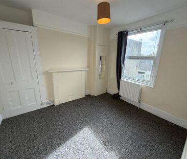 3 bedroom maisonette to rent - Photo 3