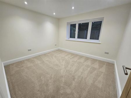 3 bedroom detached house to rent - Photo 3