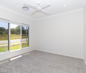 SPACIOUS NEWLY BUILT HOME - Photo 5