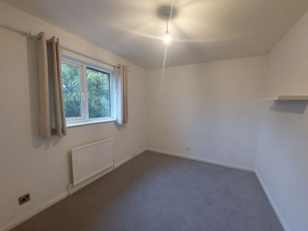 Monmouth Close, Eastleigh, Chandlers Ford - Photo 3