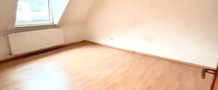 Charmante 2-Zimmer-Altbauwohnung -geeignet für Singles oder Paare - Foto 1