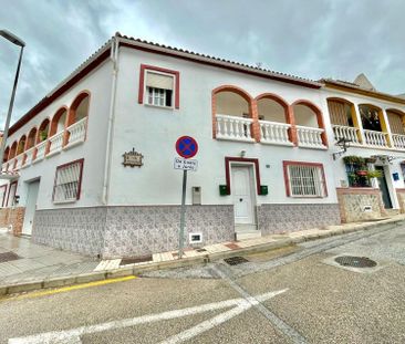 Alquiler de casa o chalet independiente en Centro - Photo 5