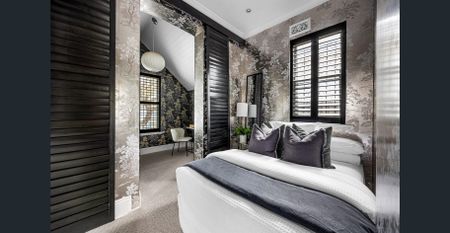 Storybook Cottage Living with Lush English Garden Sanctuary - Photo 3