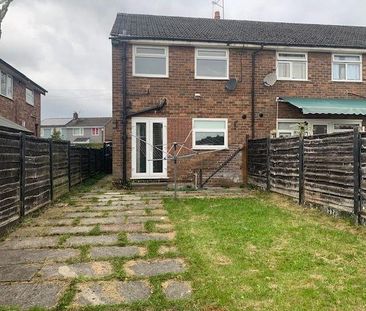 3 bedroom semi-detached house to rent - Photo 3