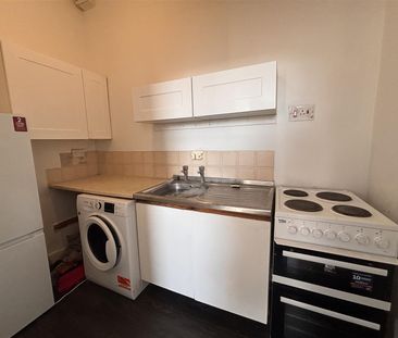 South Street, Eastbourne - Photo 2