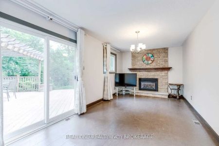 Property For Lease | W8454240 - Photo 2