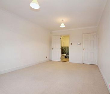 3 bedroom apartment to rent - Photo 2