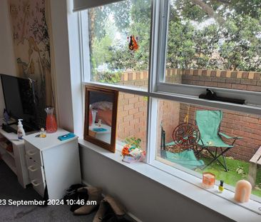 Delightful one bedroom Home - Photo 5