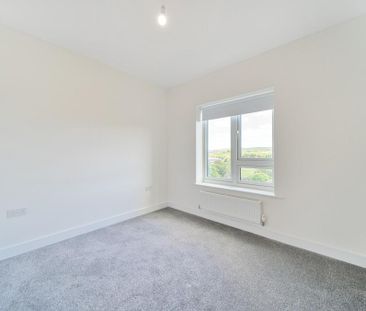 4 bedroom detached house to rent - Photo 2