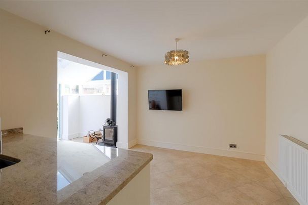 4 bedroom detached house to rent - Photo 1