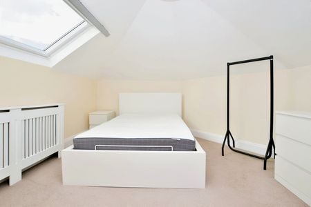 Astbury Road, London, SE15 - Photo 2