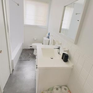 Immeuble - 250 Codère / 251 Salaberry 4 ½ à Louer – Rénové Avec électroménagers - Photo 3