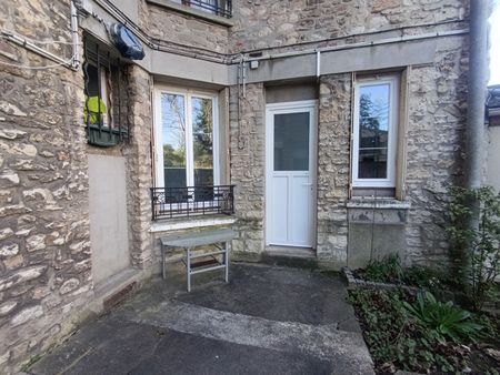 ST-MAUR - Mairie - Studio meublé 20m² 750€ CC - Photo 2