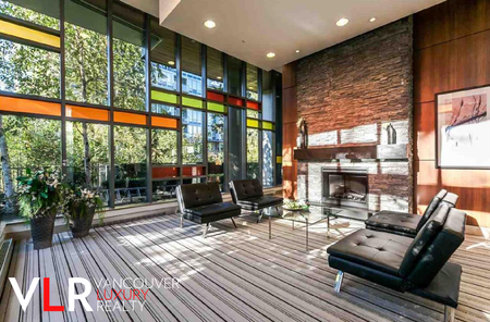Condo in Burnaby, BC - Photo 5