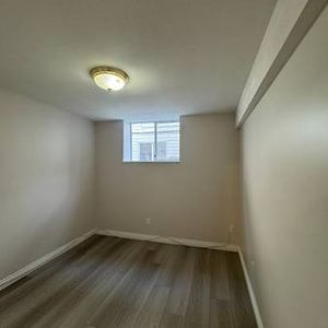 Spacious 2-Bedroom Suite in Citadel Heights - Photo 2