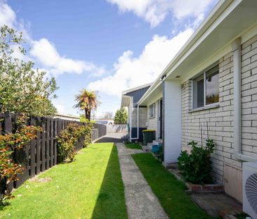 Low Maintenance Two Bedroom Home in Ideal Location - Photo 6