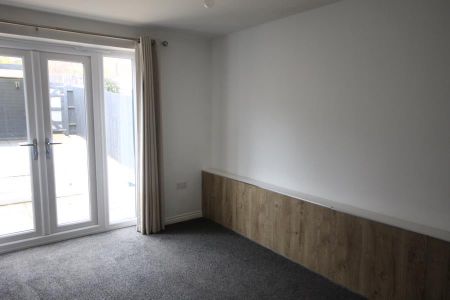 2 bedroom terraced house to rent - Photo 5