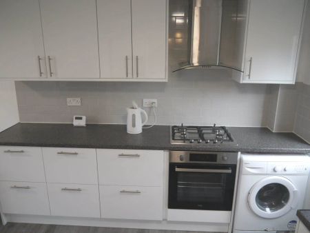Newstead, Hatfield - Photo 5