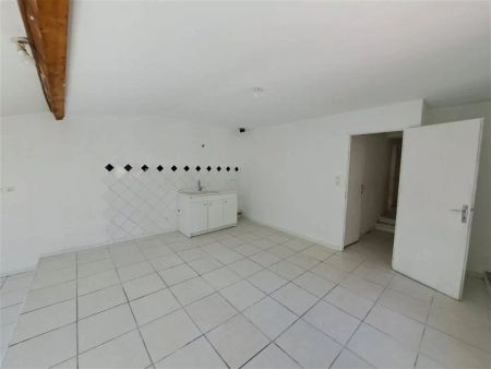 Location appartement 3 pièces - 70m² à Beaurepaire (38270) - Photo 3