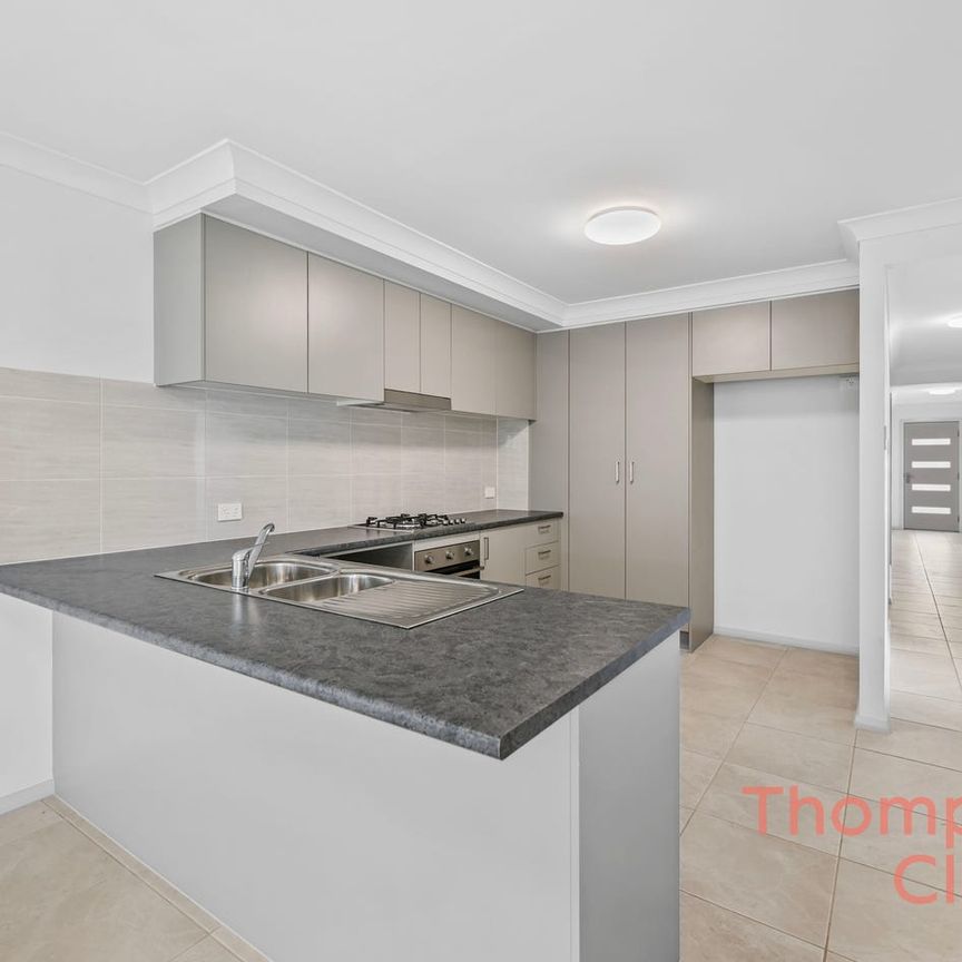 Brand-new luxury residence! - Photo 1