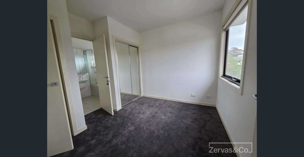 16/2 Monash Green Drive, Clayton, Vic 3168 - Photo 1