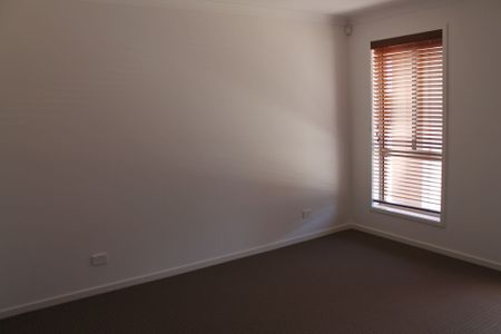 Modern 3 Bedroom Property in Smithfield Plains - Photo 4