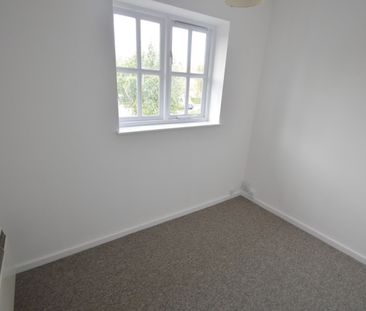 2 bedroom Cluster House - GRESLEY CLOSE, WELWYN GARDEN CITY - Photo 5