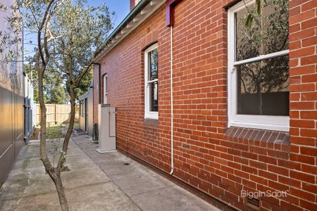 107 Normanby Rd, Caulfield North VIC 3161 - House For Rent | Domain - Photo 3