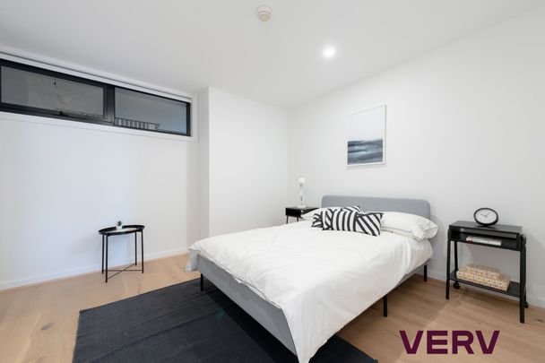 DESIGNER APARTMENT IN THE HEART OF BRADDON - Photo 1