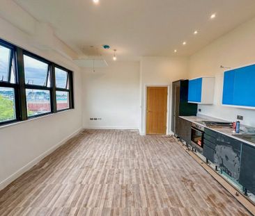 Waterside House, Waterside North, LINCOLN - Photo 2