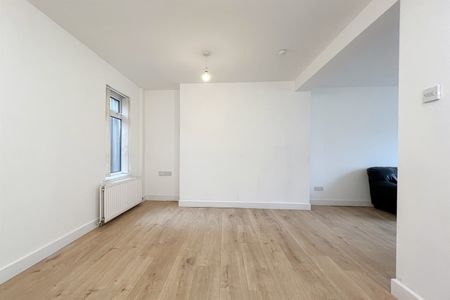 153 Broadway, Belfast, BT12 6HY - Photo 4