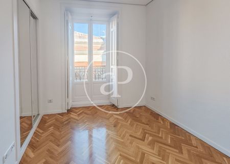 Flat for rent in Jerónimos (Madrid) - Photo 5