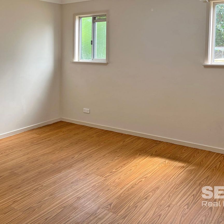 COZY THREE BEDROOM GRANNY FLAT - Photo 1