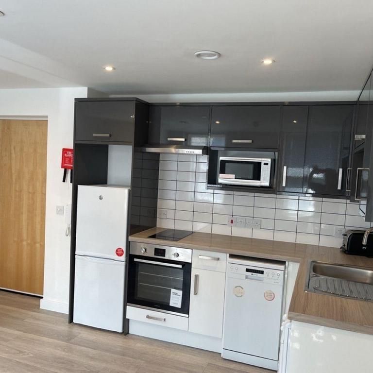 Studio to rent - Photo 1